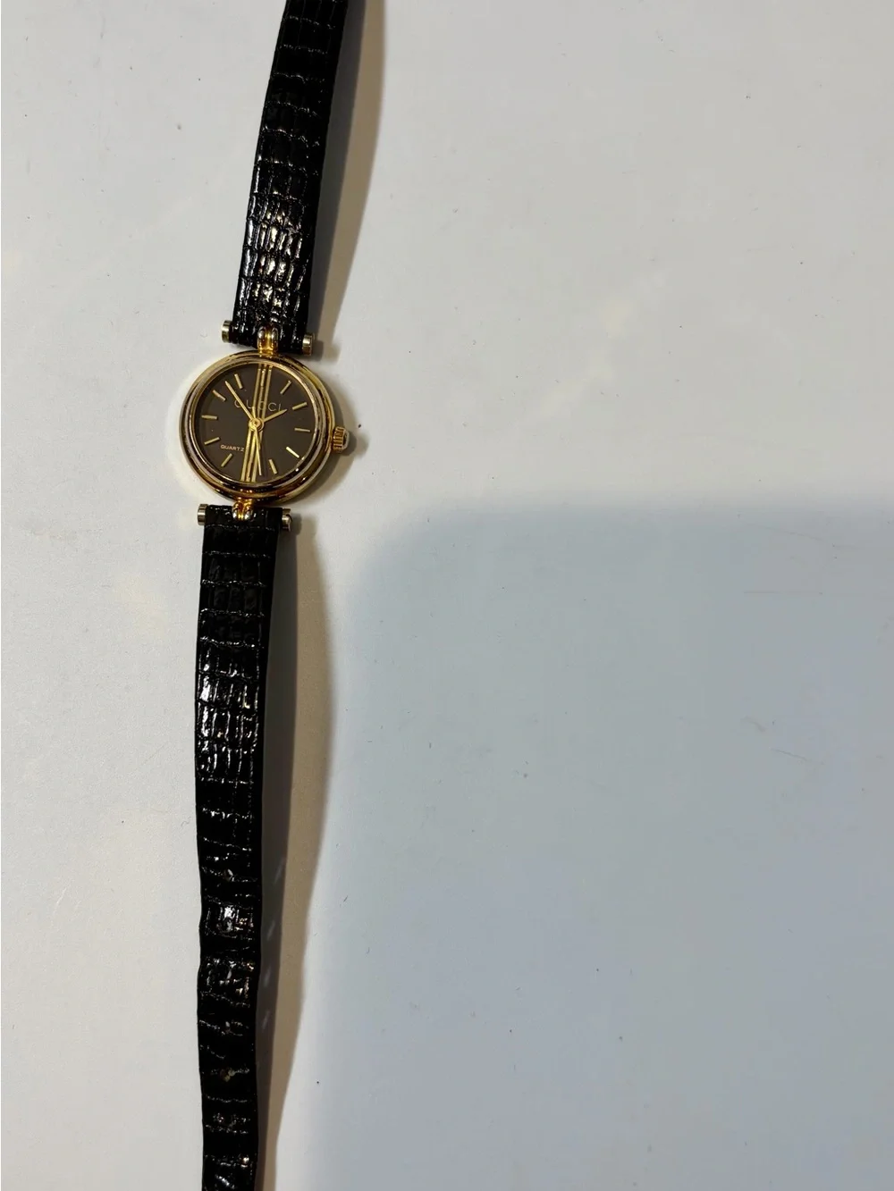 Gucci Bezel Watch Gold Tone For Parts Repair France Leather Wristband Bracelet
